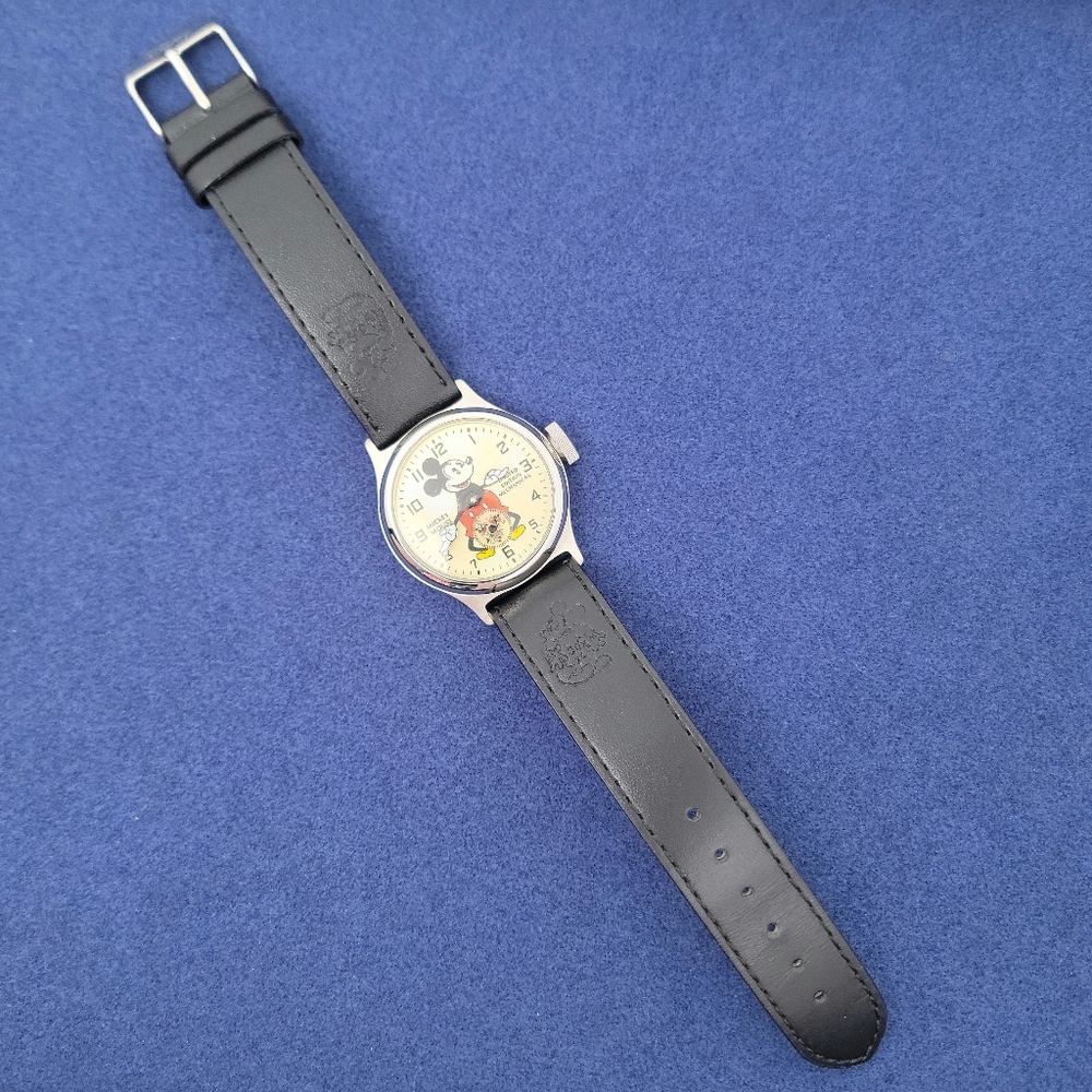 Disney Mickey Mouse Shareholders Limited Edition Mechanical Wrist Watch